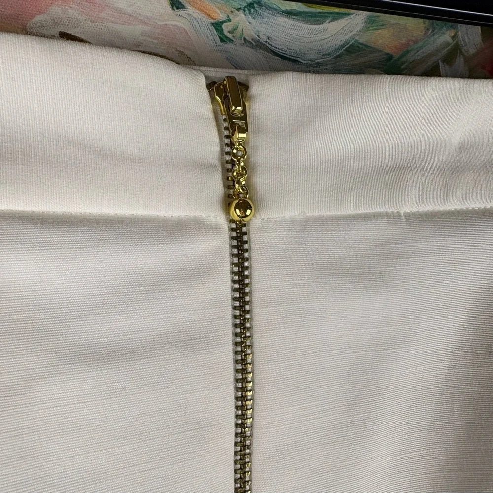 Kate Spade New York White Pencil Skirt Size 10 Back Zip Minor Marks